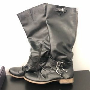Black moto boots